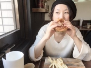 磯野さんとハンバーガー(^O^)/