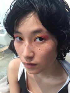 ビビットメイクでアクセントに♪