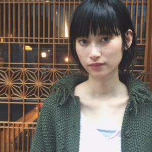 スタイリングのシルエットでイメージ変わります♪