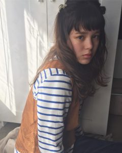 革ひもでヘアアレンジ出来ちゃいます♪