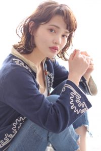 外ハネボブをカジュアルにスタイリングすると♪