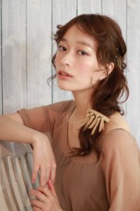 ゆるんとヘアアレンジが可愛い(^^)