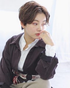 アップバングで大人ナチュラルスタイルに♪