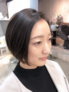 ミニボブで女性らしく華奢なスタイルを。。♪