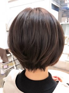 ハイライトとショートボブで立体感を♪♪
