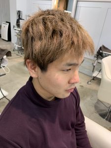 スタッフの髪を切りました♪