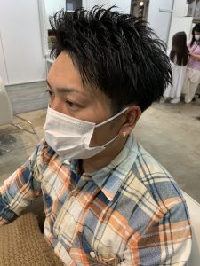 スーツにも似合う万能ヘアスタイル!